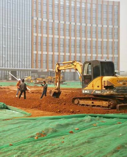 西安秦皇医院项目园林绿化工程全面复工,拉开春季施工序幕